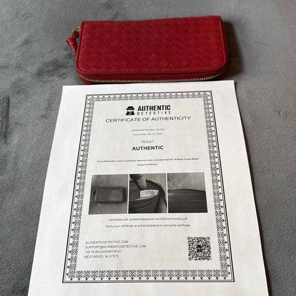 Bottega Veneta Red Woven Leather Clutch Authentic GUC w COA - Picture 2 of 9